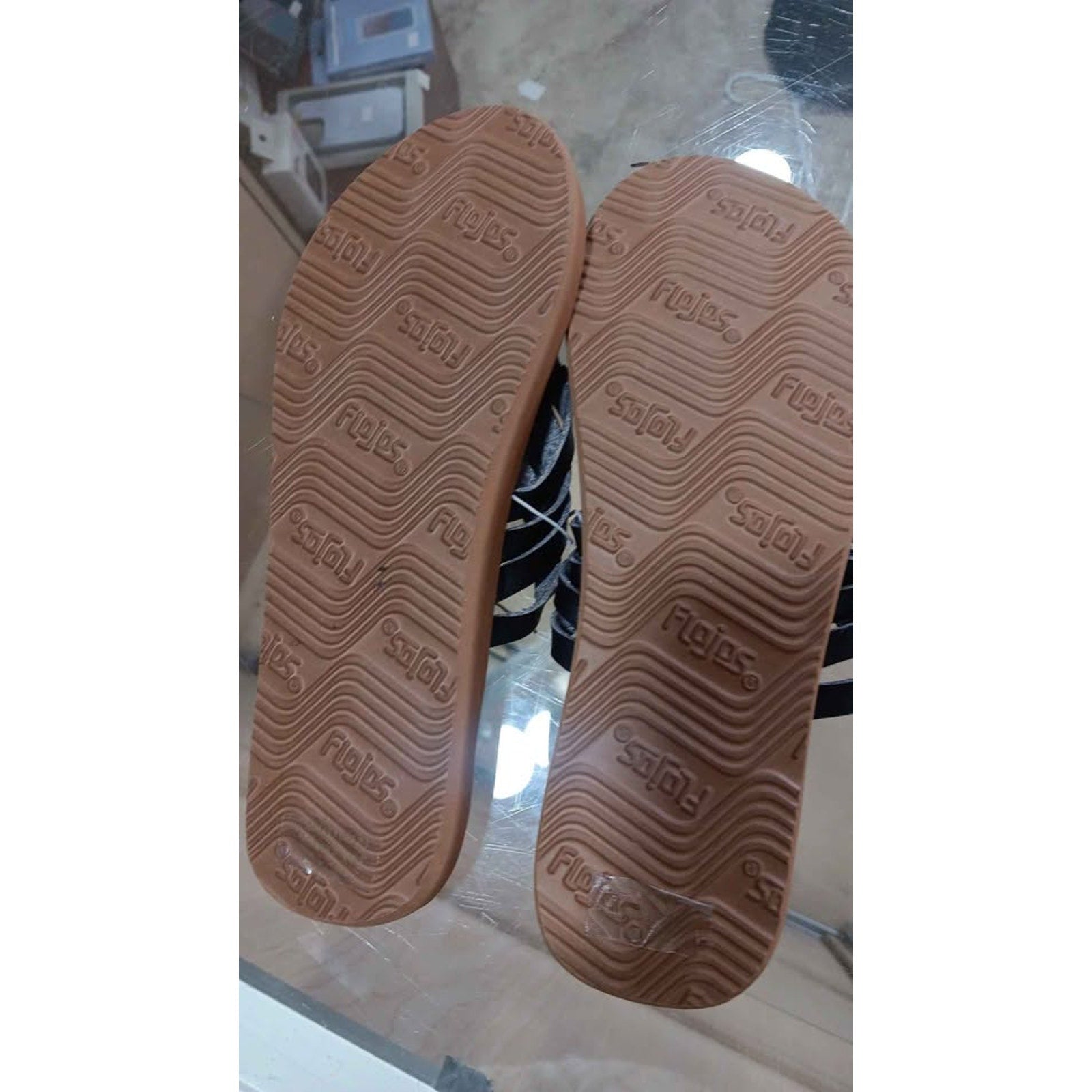 Flojos Womens Sandals Black and Tan Size 5
