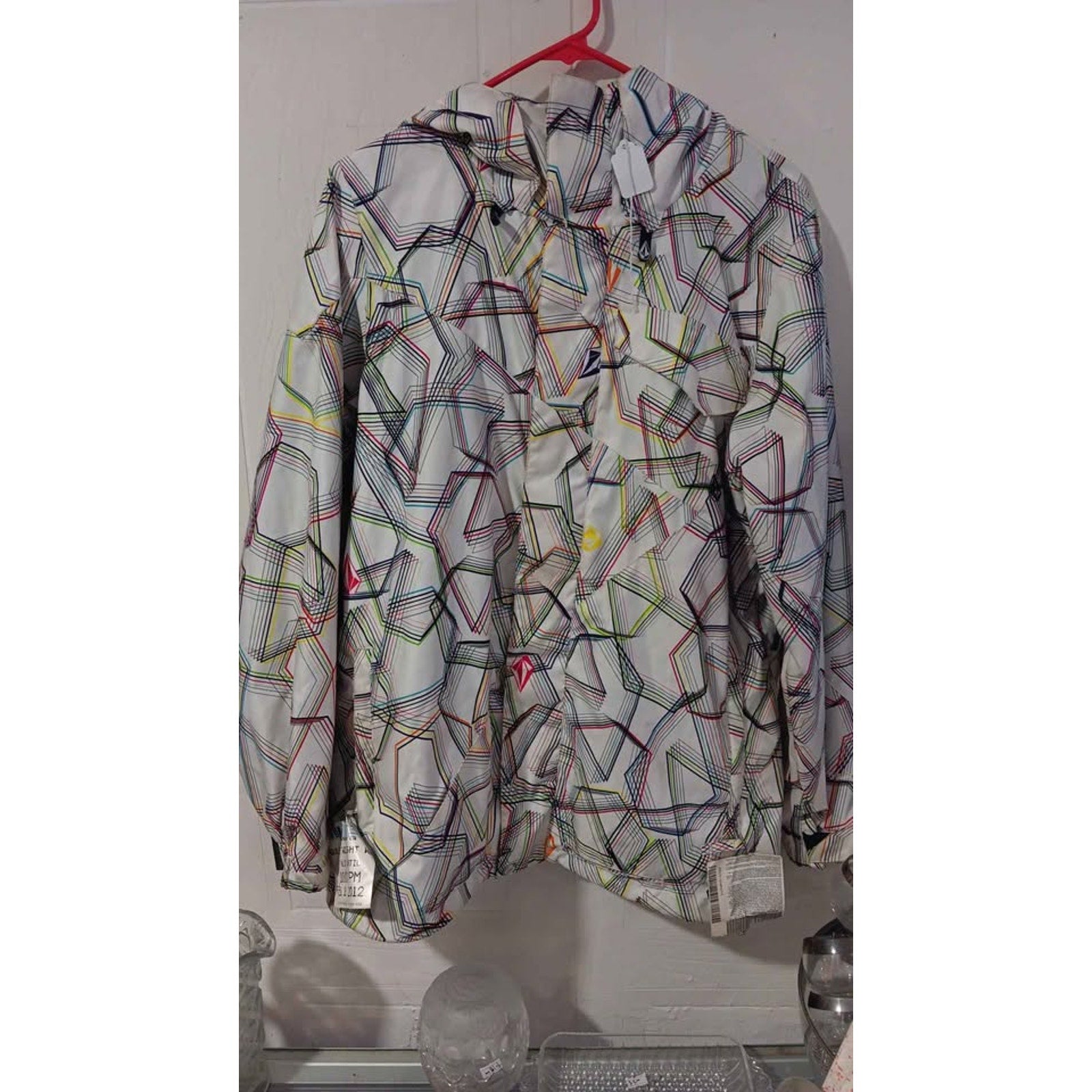 Volcom Nimbus Retro Themed Jacket  Size Medium