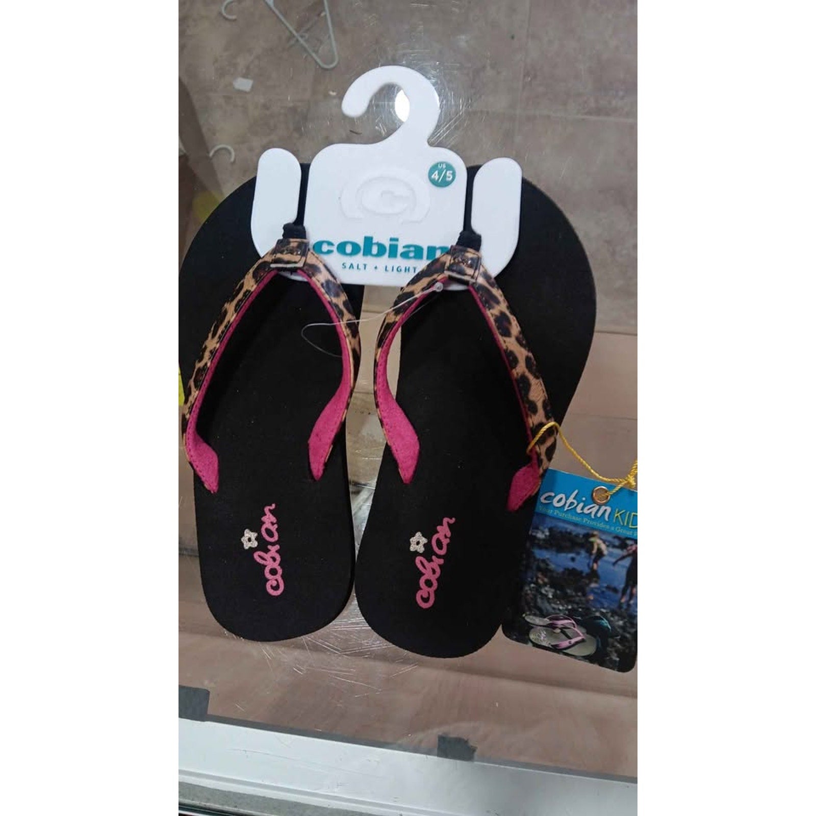 New Cobian Kids Leopard Sandals Flip Flops Size 4/5