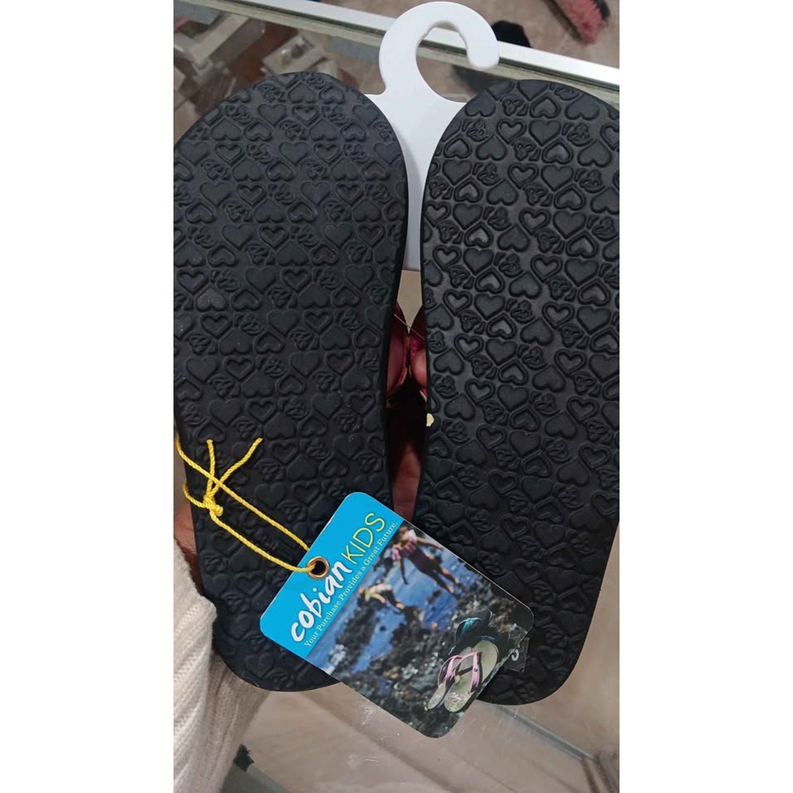 New Cobian Kids Leopard Sandals Flip Flops Size 4/5