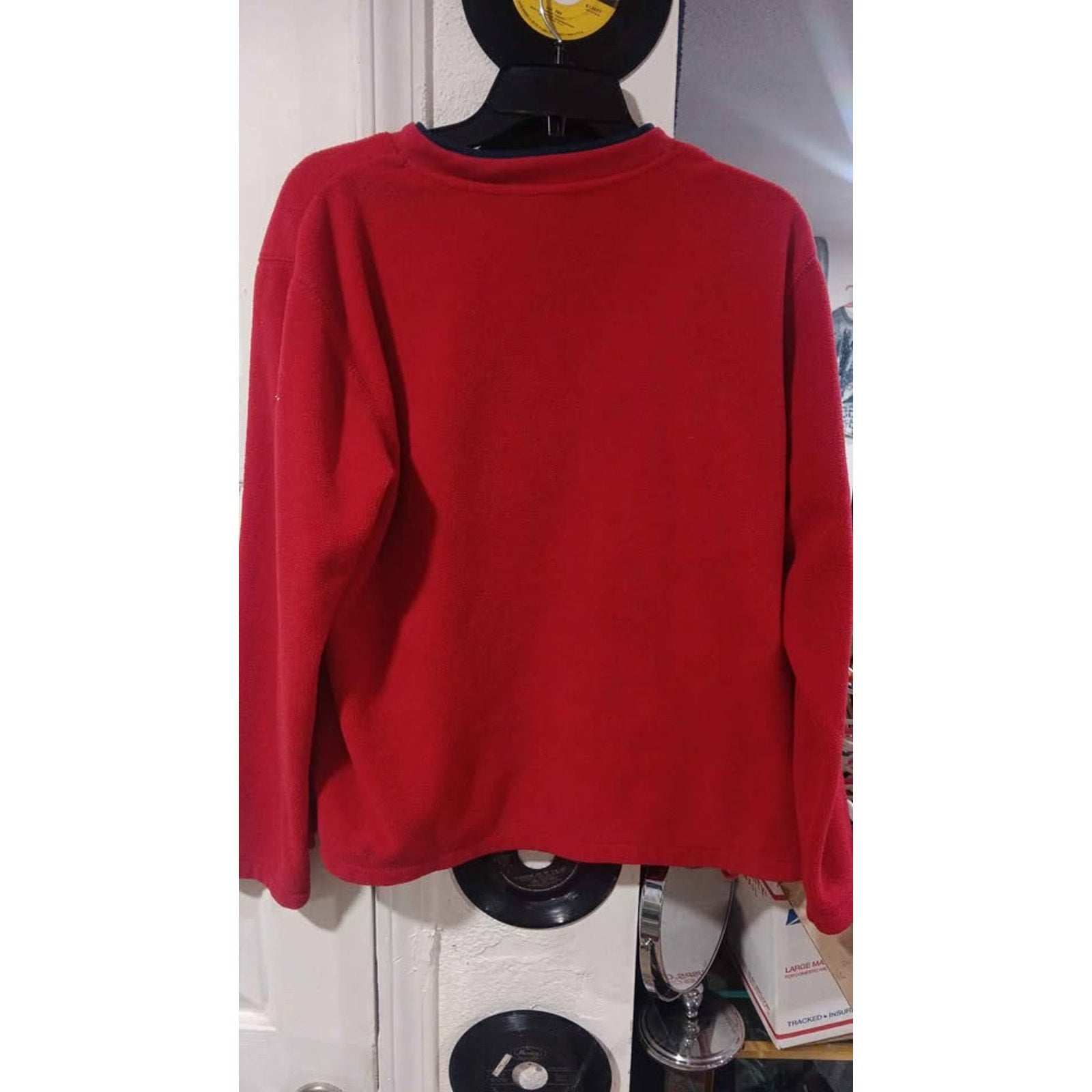 Disney Dancing Tiger Unisex Large Men’s Women’s Fleece Sweater Red